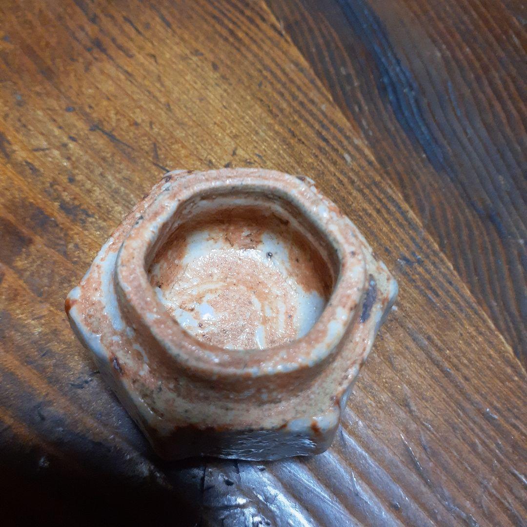 幻の桃山絵志野菊文香合