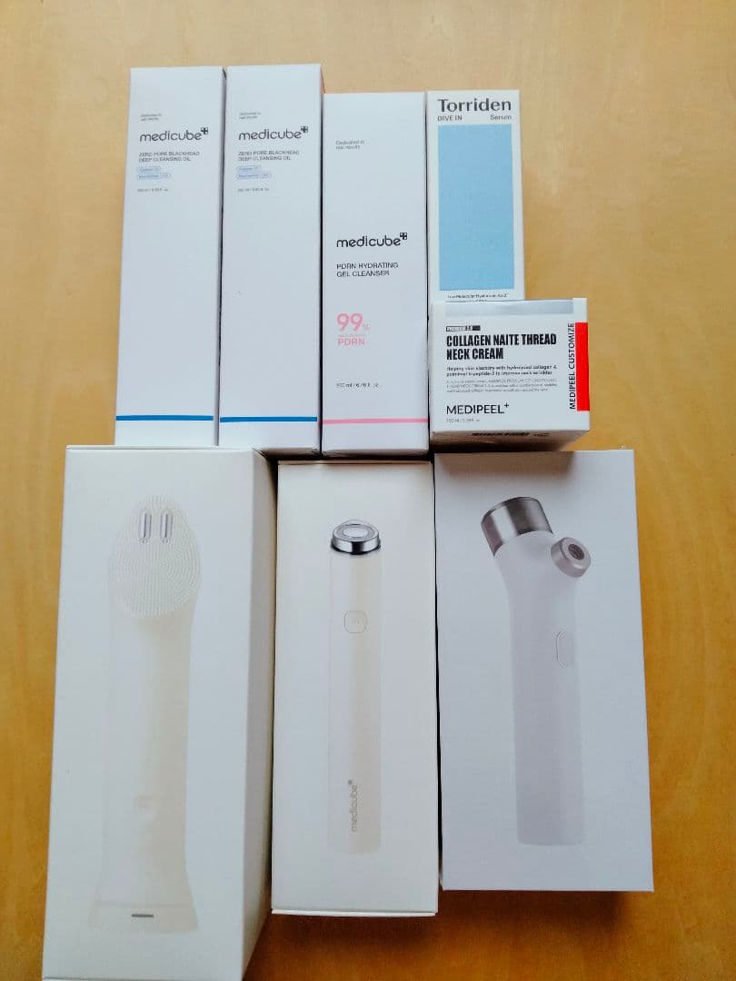 新品含　medicubeメディキューブ 美顔器３点＆　スキンケア セット