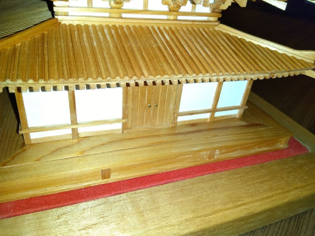 木製 薬師寺東塔模型 専用ケース付き 完成品