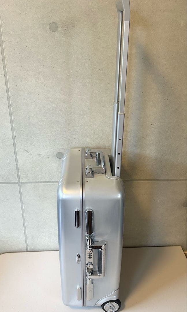 ZERO HALLIBURTON ゼロハリバートン アルミ 2輪キャリーケース