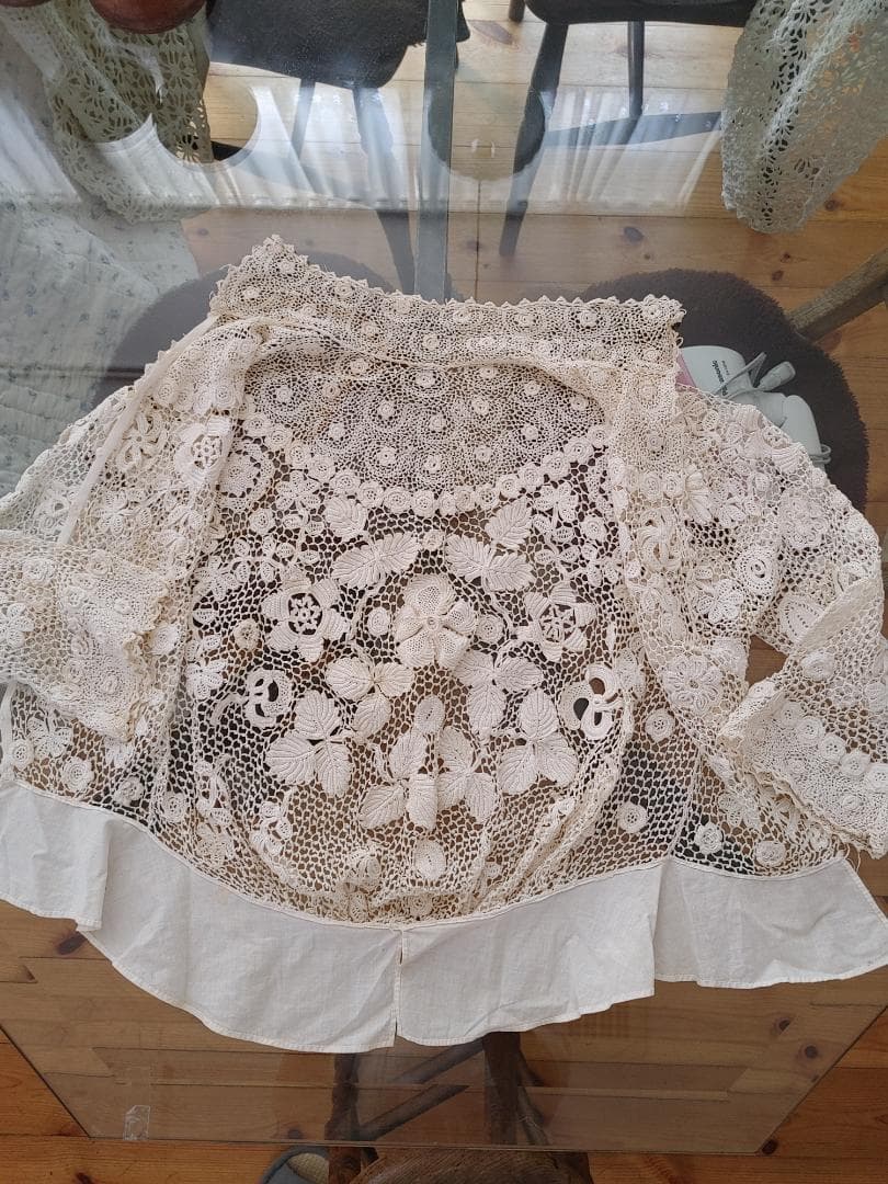 アンティークレース