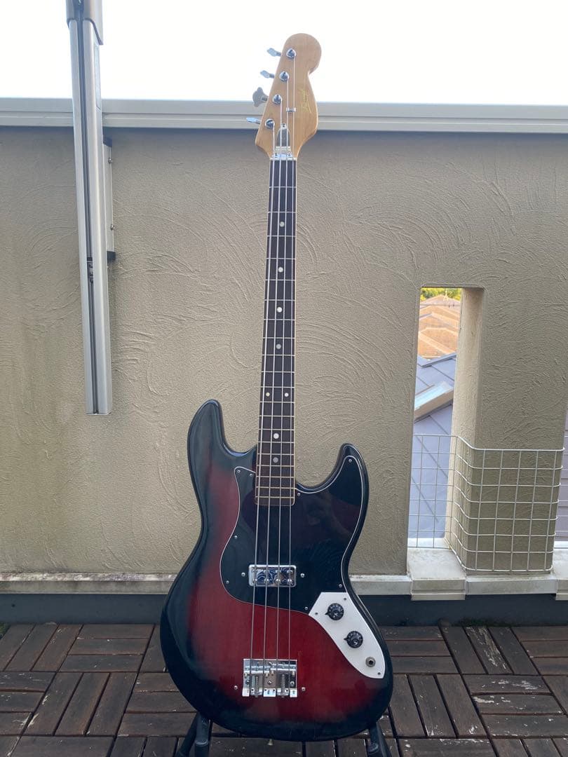 tritmph(トリンプ/エレキベース/ビザール/日本製)