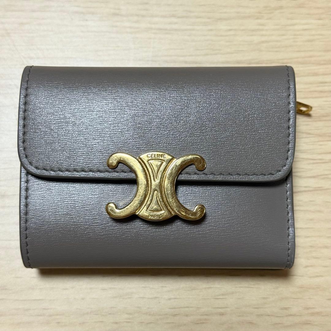 CELINE セリーヌ 入れ付きコンパクトウォレット トリオンフ