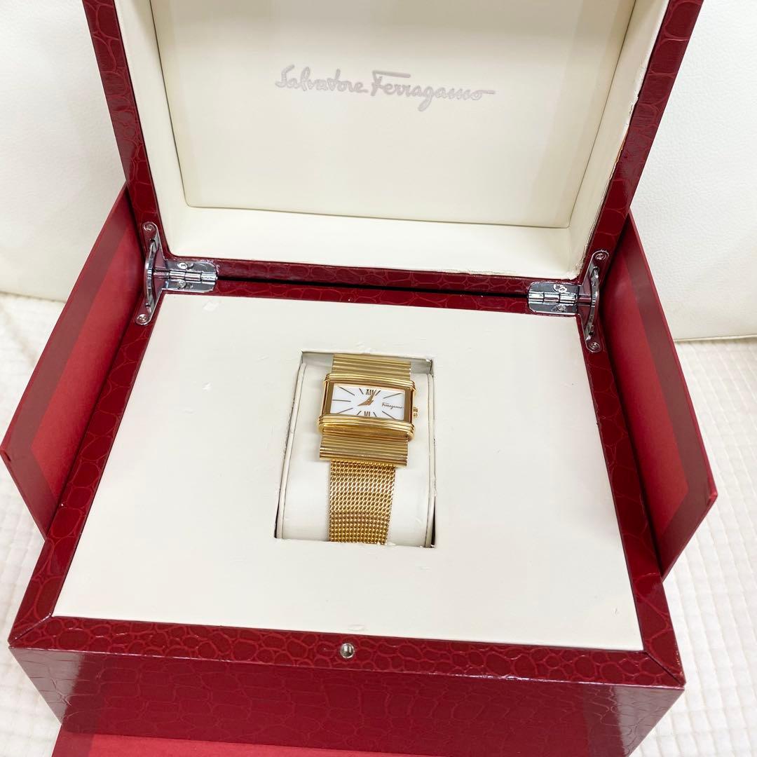 レア❣️フェラガモ ヴァラ　ゴールド　時計