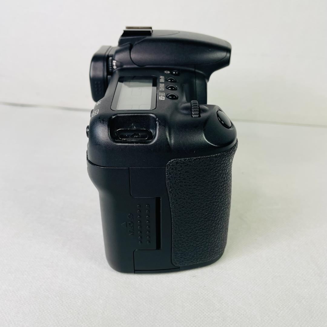 レンズ交換式デジタルカメラ EOS 20D／キャノン