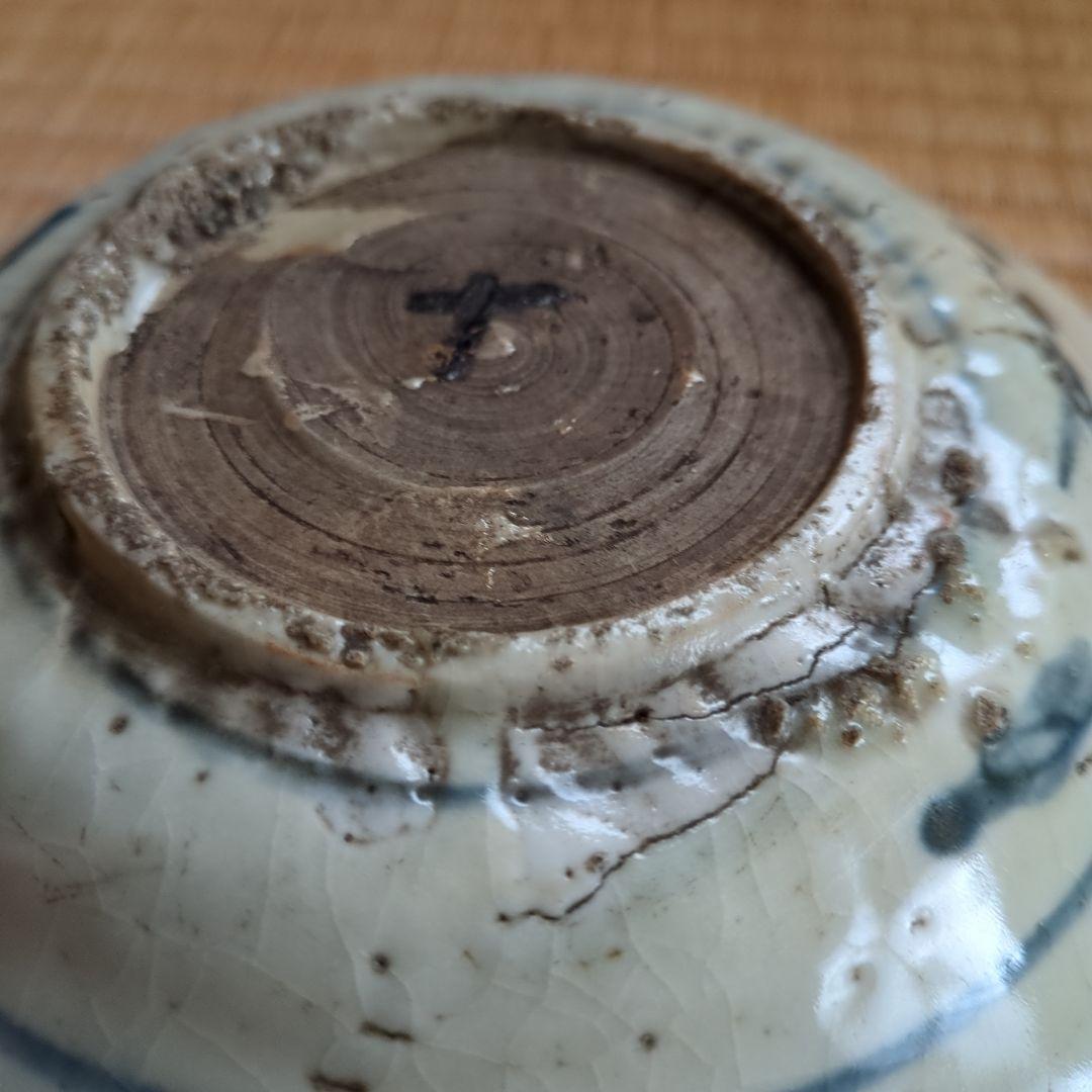 青い花と動物の陶器平皿　呉須手　皿　骨董品　古美術