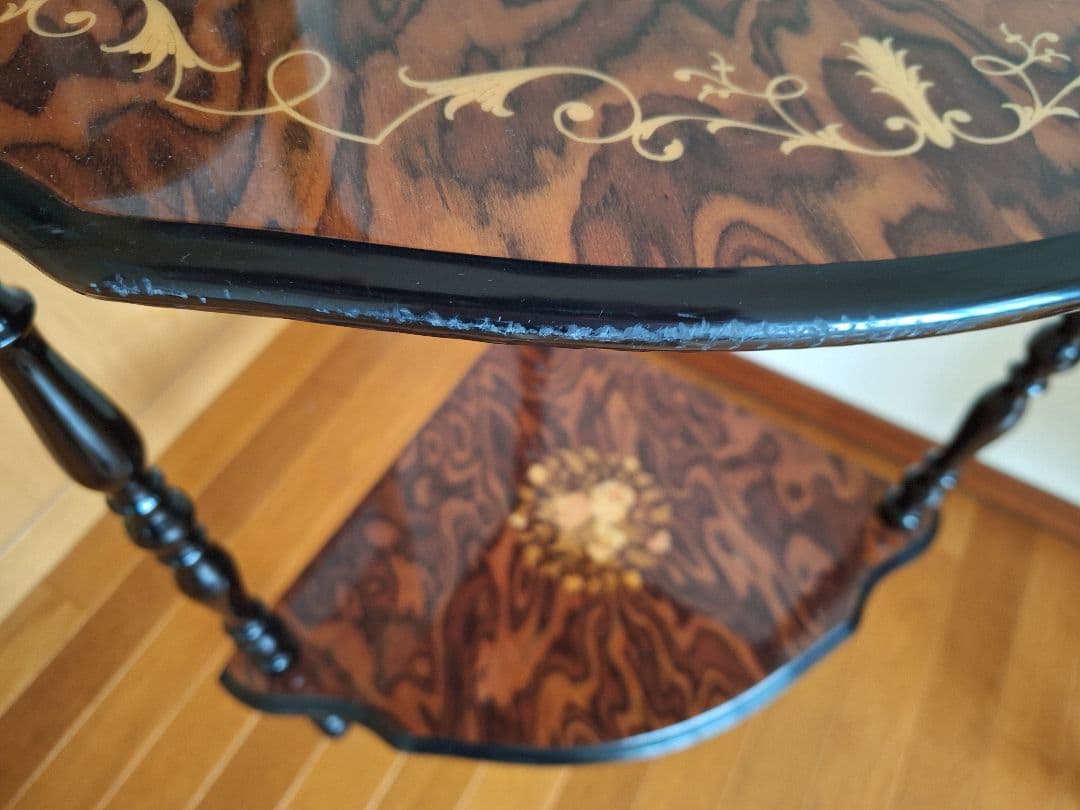 アンティーク調　イタリア製　象嵌コーナーテーブル