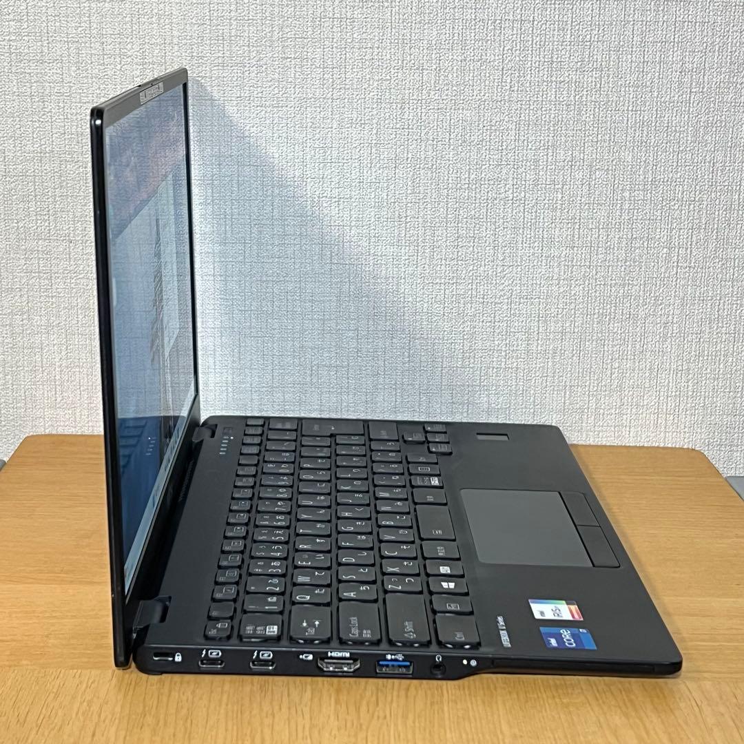 Fujitsu Lifebook U9311/F i7第11世代16GBメモリ