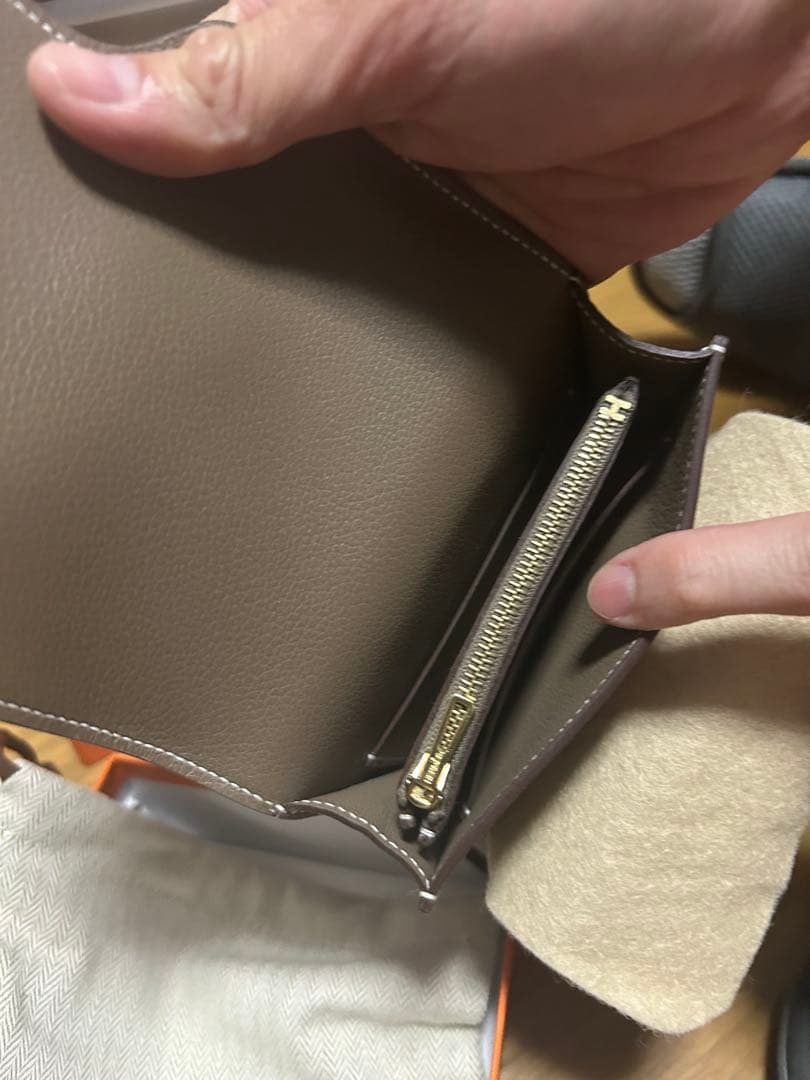 エルメス 財布 ロウリス ルリ スリム エトゥープ/ゴールド金具 HERMES