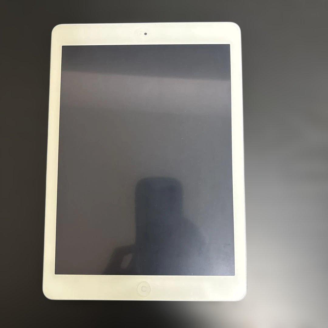★iPad Air 64GB★Wi-Fiモデル シルバー 箱付　バッテリー99%