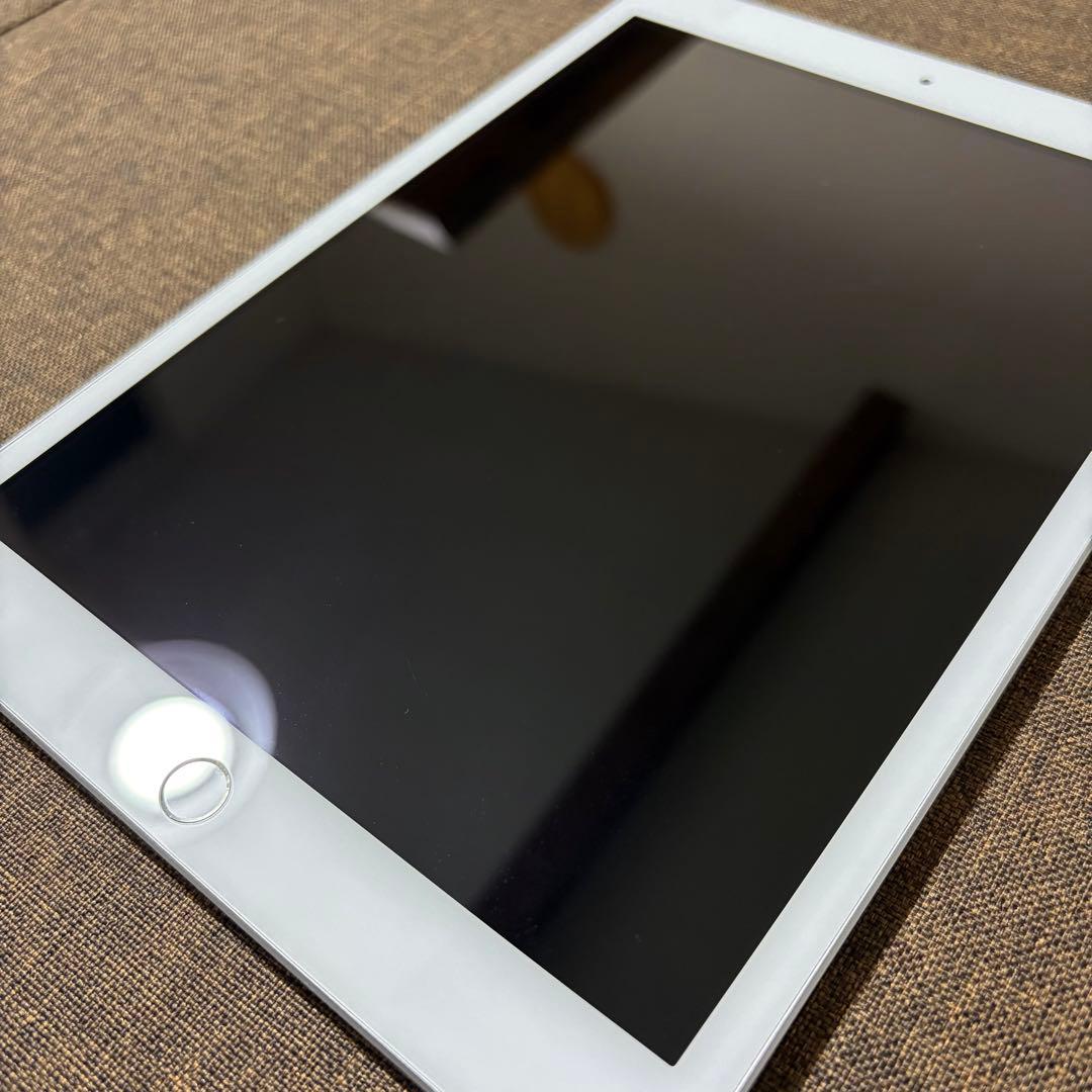 iPad 第8世代 / 32GB / Cellular