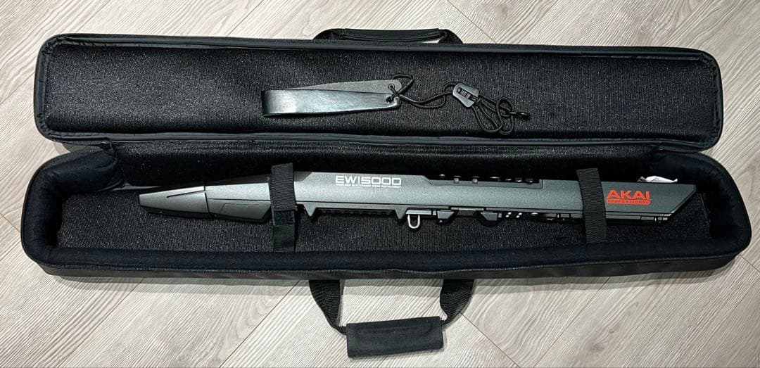 AKAI EWI5000 ケース付き