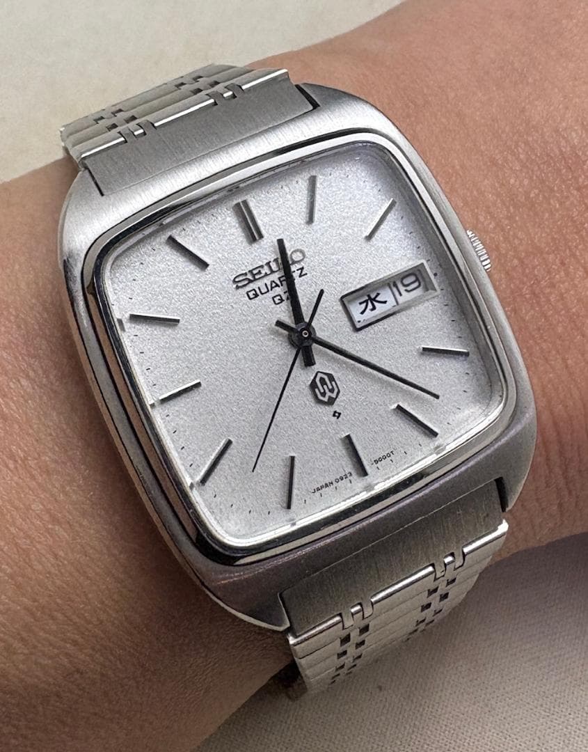 758/美品 稼働 74年 セイコー QZ オールド クオーツ 0923 タンク