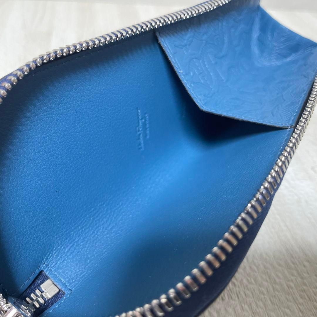 未使用 フェラガモ ガンチーニ 型押しレザー ペンケース ポーチ