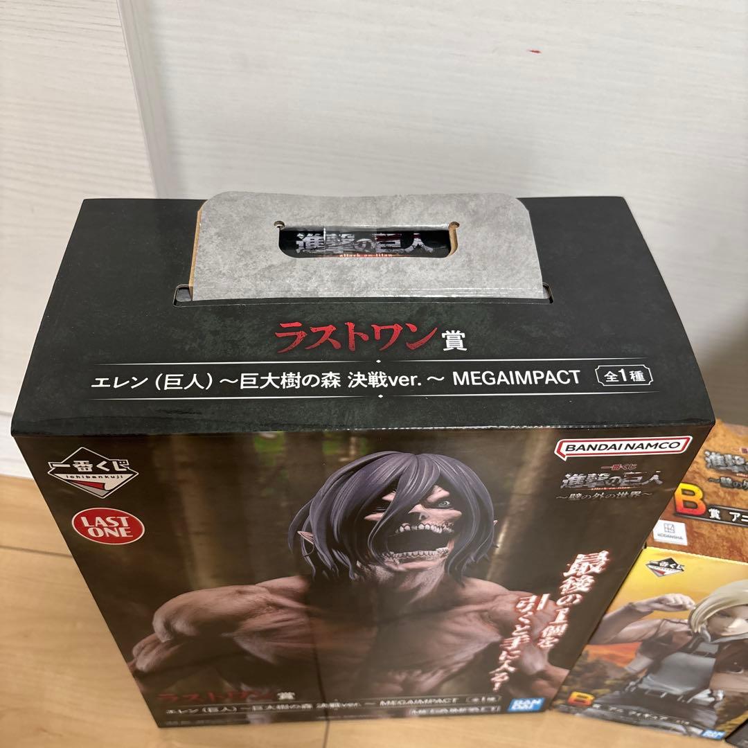 進撃の巨人　フィギュアセット