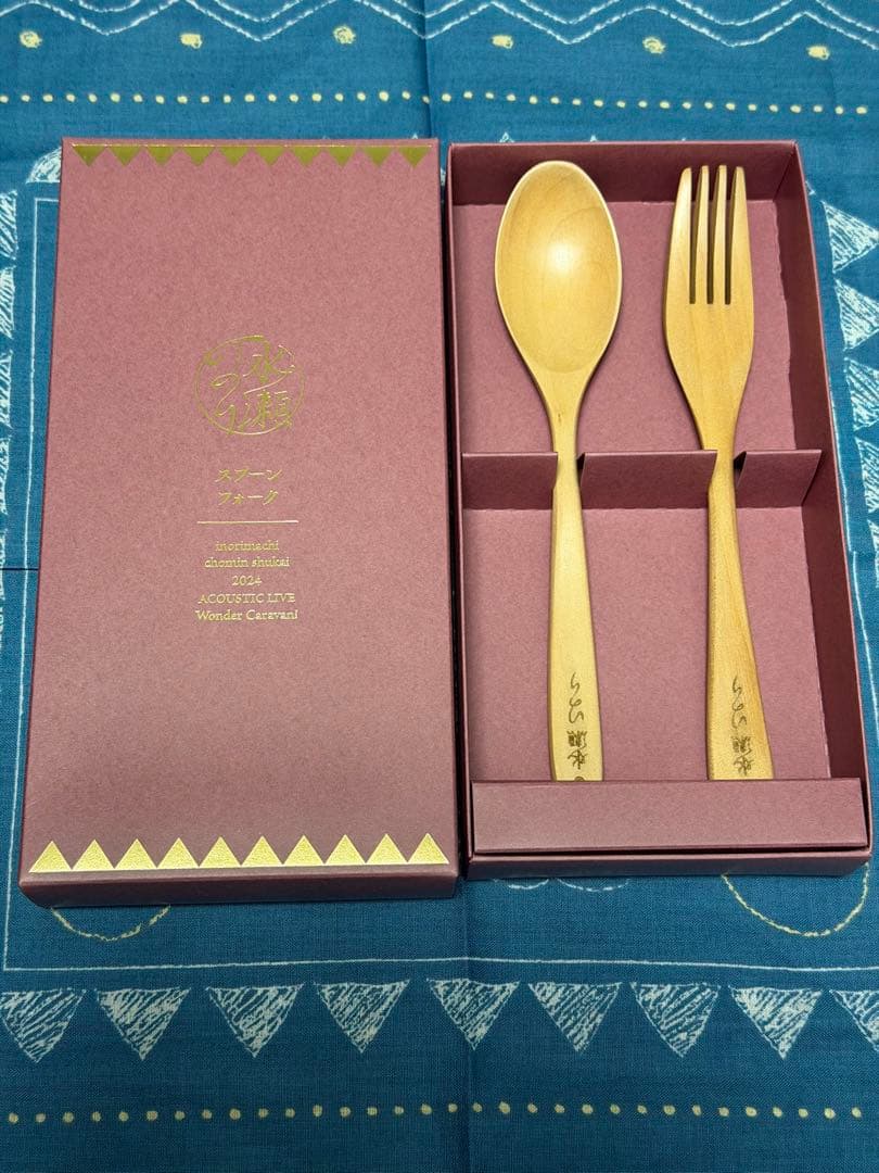 グッズセット（ケース・キーホルダー・バッジ・リストバンド）