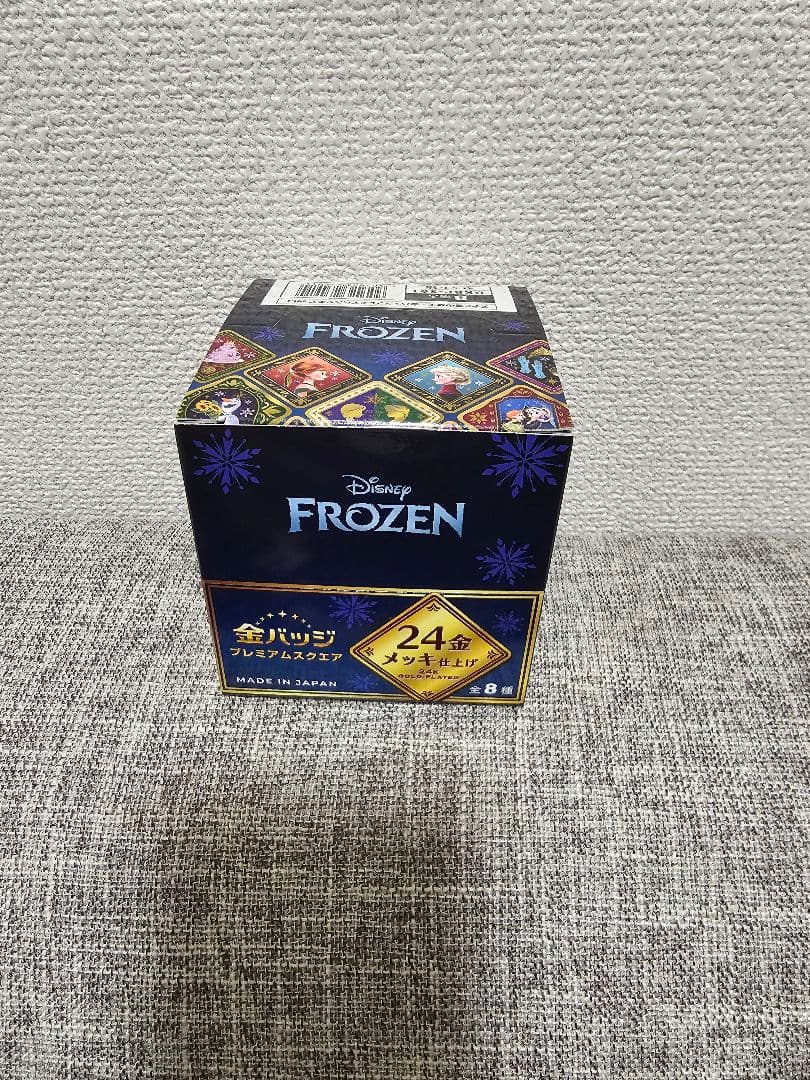 Disney アナと雪の女王 金バッジプレミアムスクエア BOX