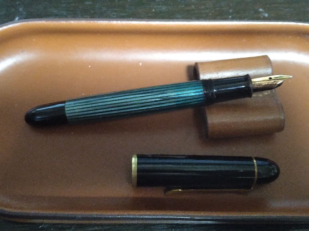 ペリカン　万年筆　140　ｍ字　14金　緑縞