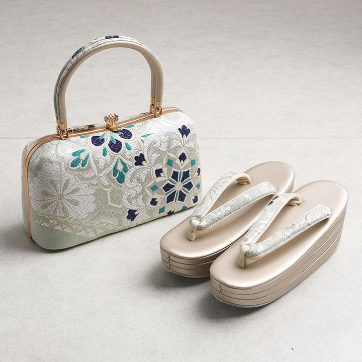 【新品】草履バッグセット　厚底草履　小花模様　23.5cm　03085