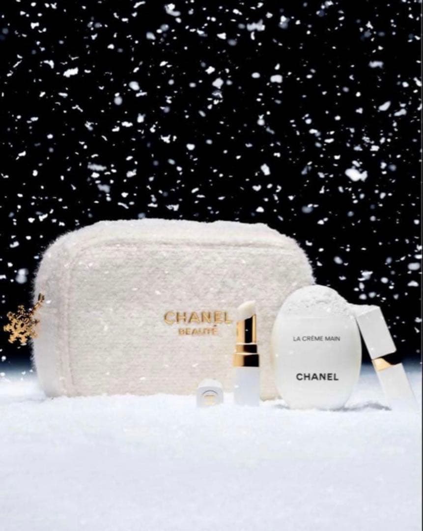 シャネル クリスマスホリデーエッセンシャルケアセットチャーム付きラッピング未使用