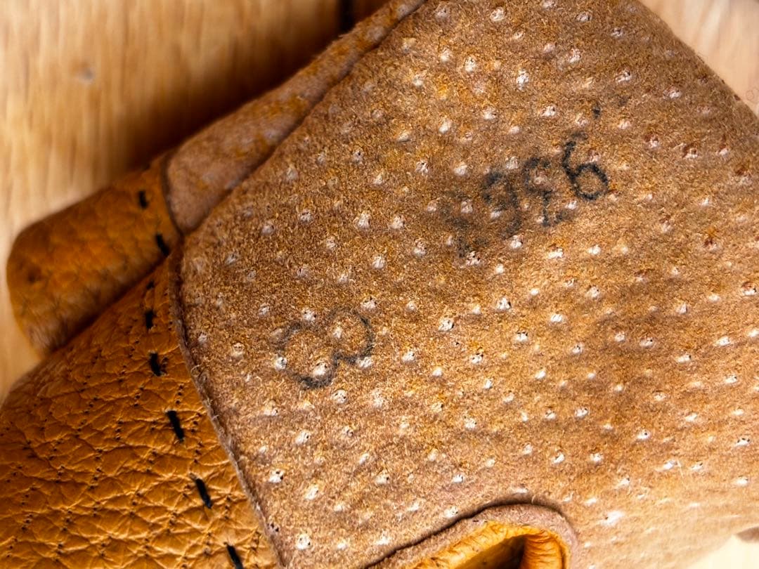 DENTS ペッカリー　手袋