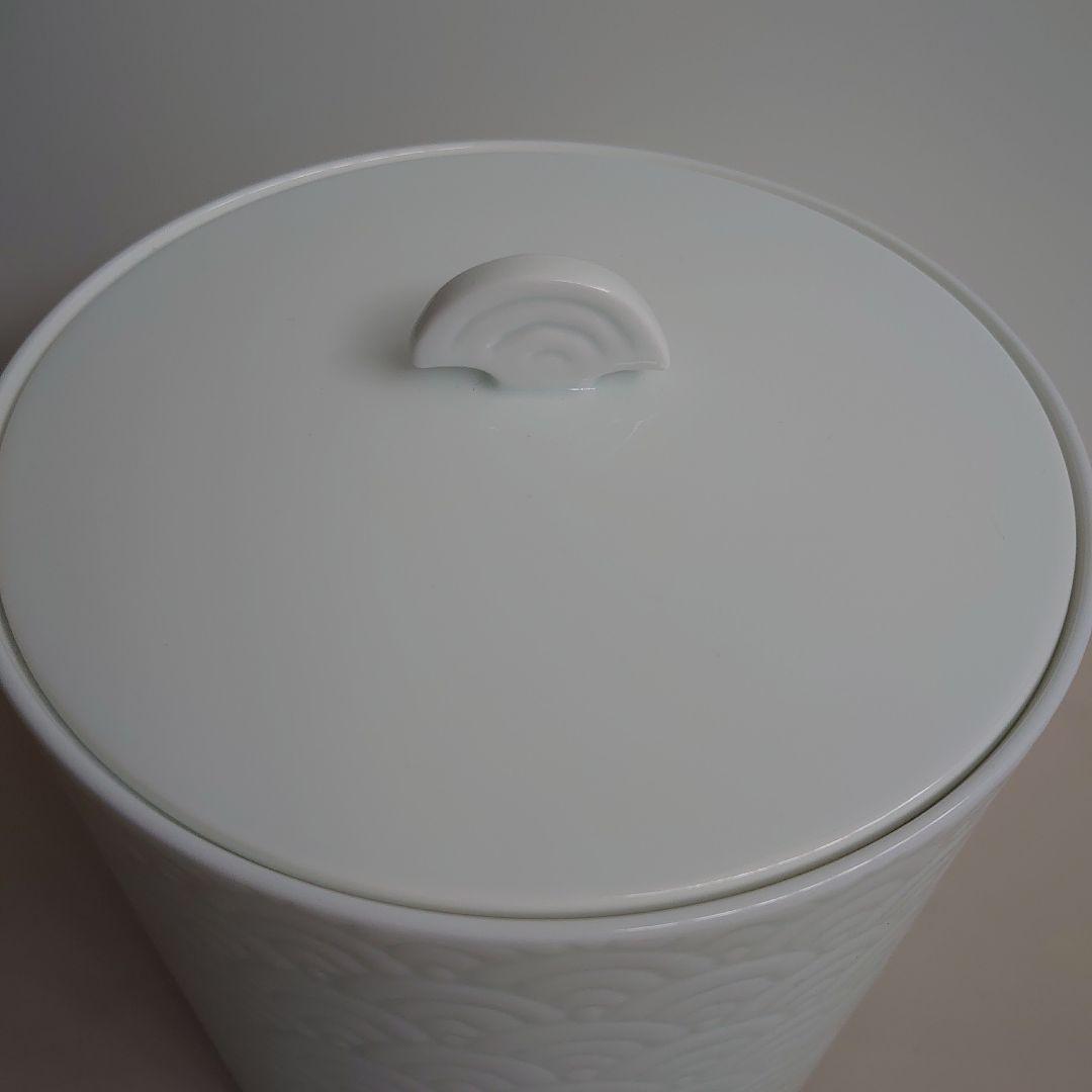 【値下げ不可】人間国宝 井上萬二 白磁 青海波 水指　共箱、共布、栞