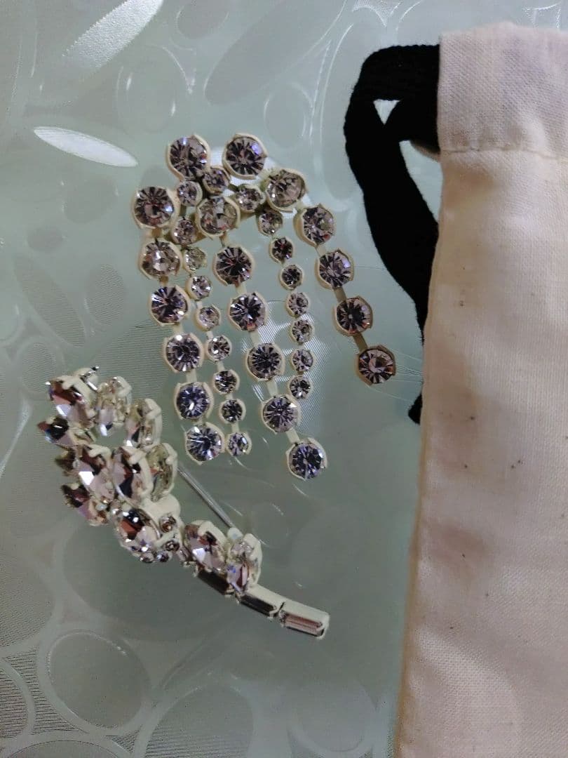 ebure クリスタル ブローチ　エンフォルド　ドゥーズィエムクラス