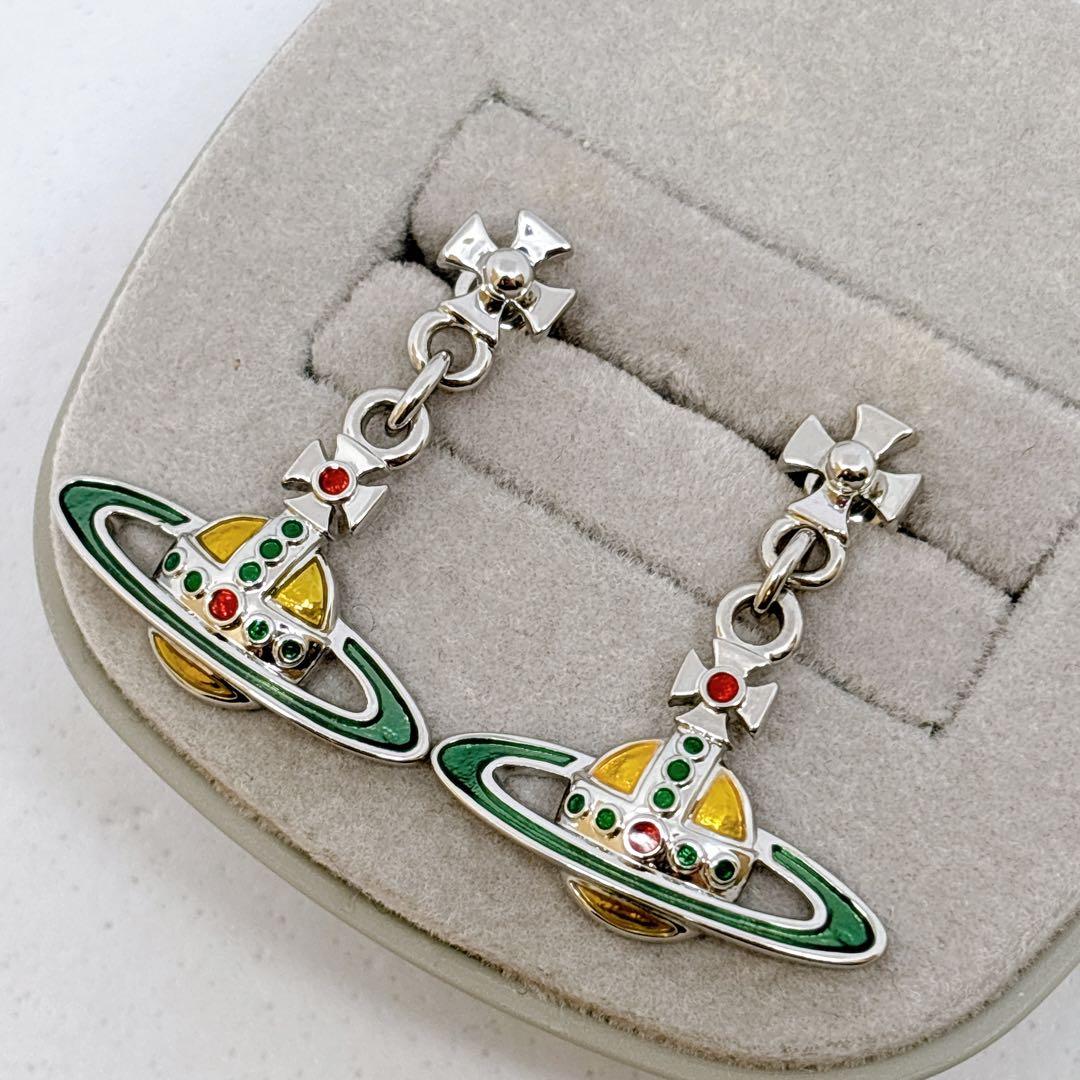 VivienneWestwoodヴィヴィアンウエストウッド オーブ ピアス