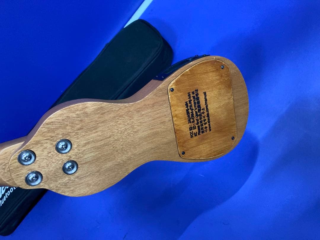 エレウケ eleuke サイレントウクレレ