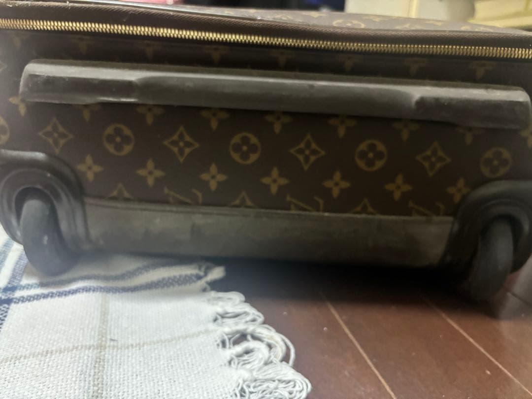 値下げ！モノグラムのルイ・ヴィトンキャリーケース