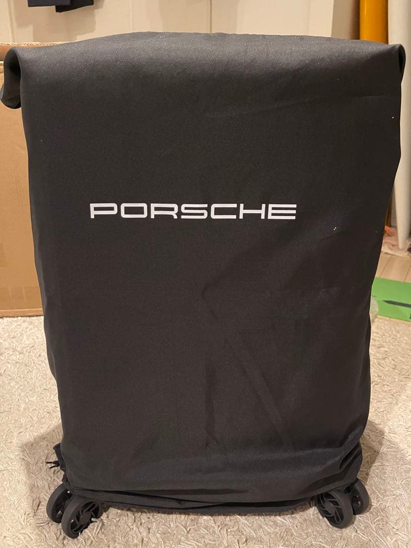 新品未使用★ポルシェ　porches スーツケース　赤★機内持ち込みサイズ
