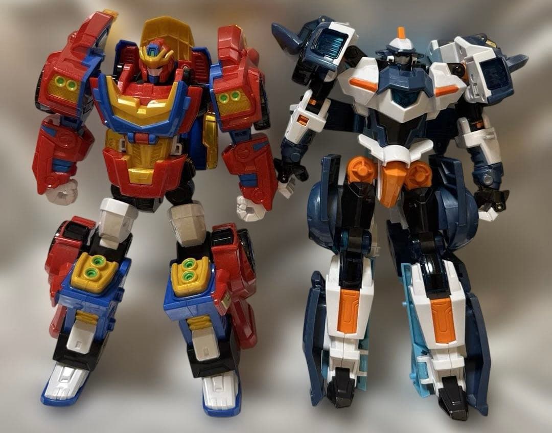 ミニフォース アニマルトロン 変身フィギュア　ジョースコップ レオコップ