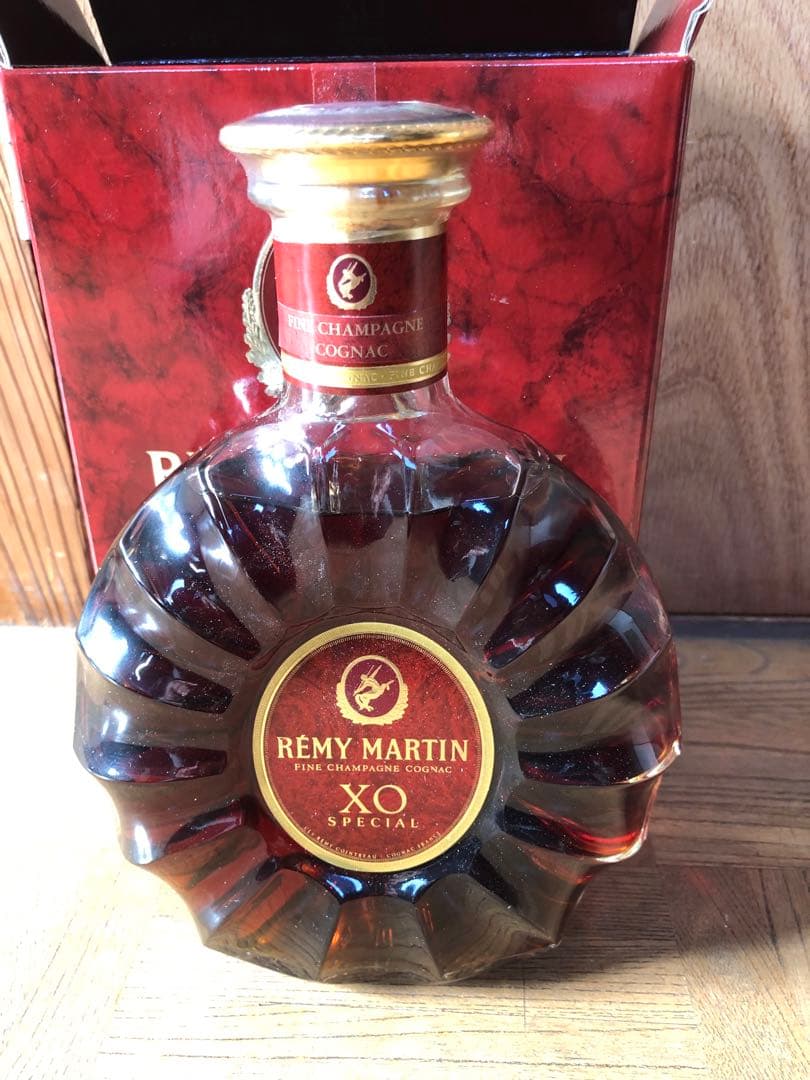 REMY MARTIN XO SPECIAL 700ml ギフトボックス入り