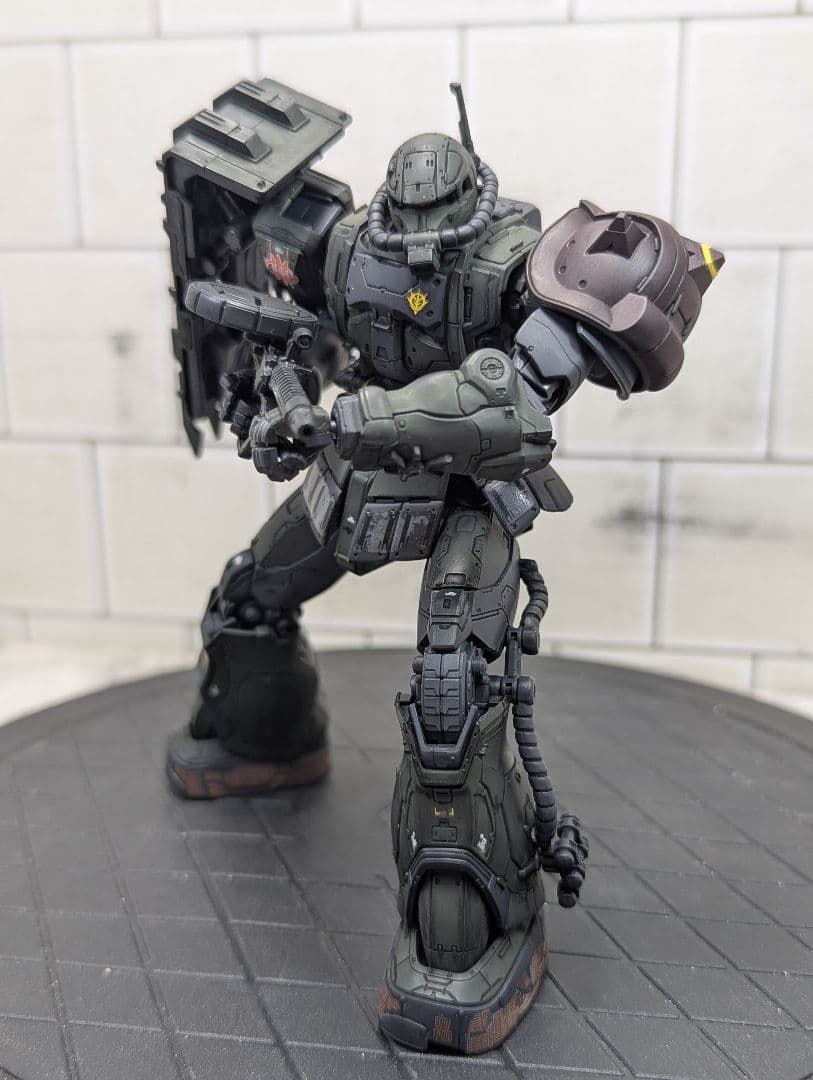 復讐のレクイエム HG MS−06F ザクⅡ FTYPE ルショ―ン機 完成品