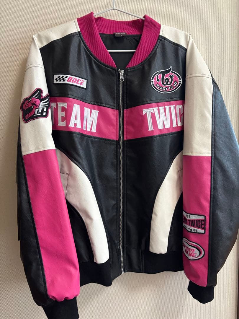 TWICE READY TO BE ジャケット Lサイズ