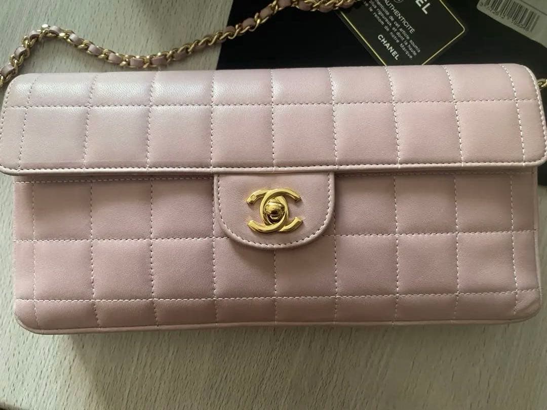 LA購入　CHANEL チョコバー　かわいいカジュアル　チェーンバッグ