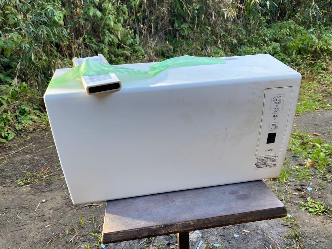 TOTO 浴室暖房乾燥機　￼TYR620 中古です　郵送可能です