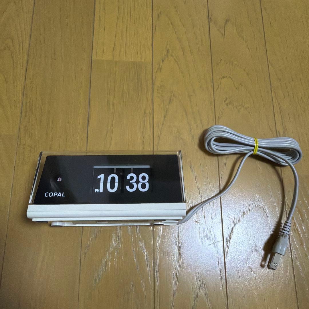 y　COPAL ヴィンテージデジタル置時計 ダウンジャケット