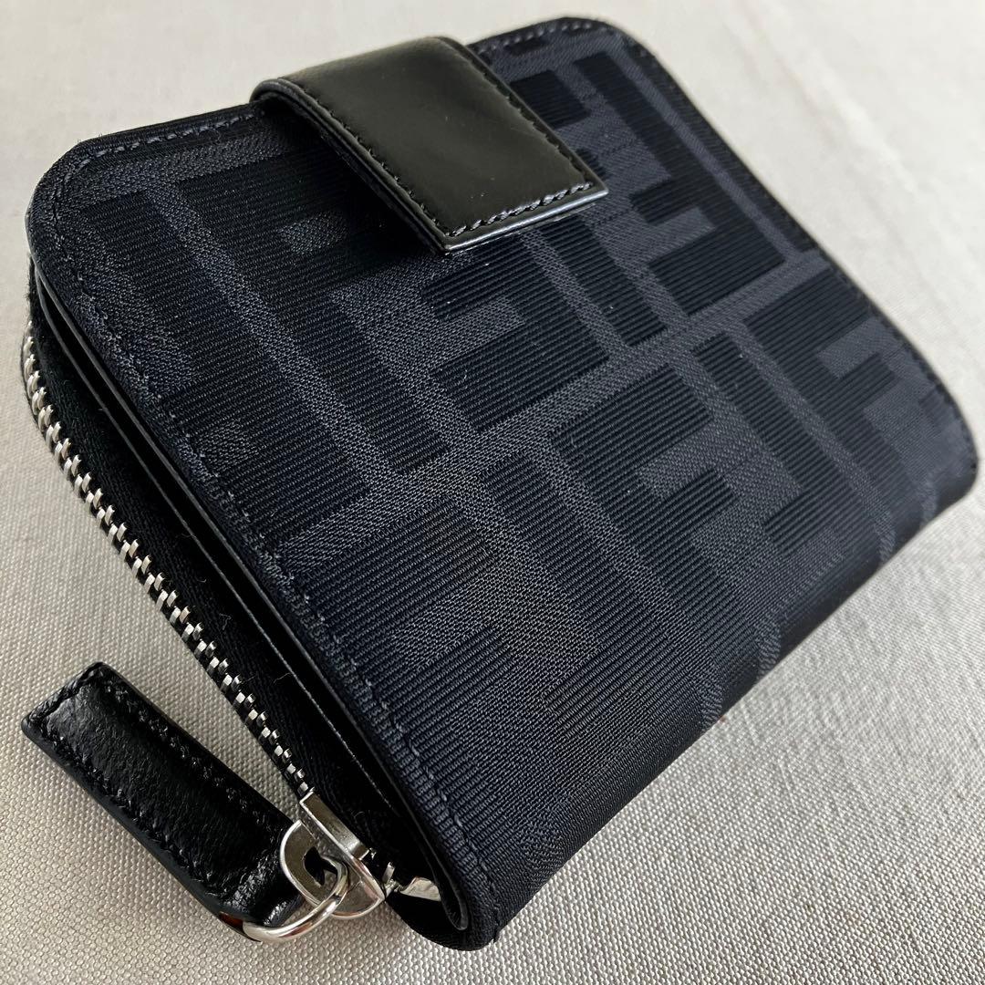 Fendi Compact Multi Wallet Blackフェンディ 財布