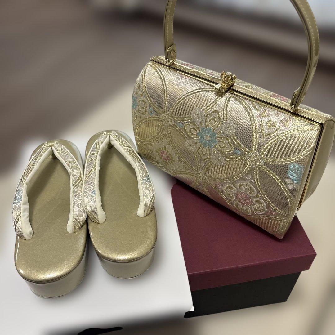 土日限定価格　ゴールド 花柄　和装用バッグと草履セット