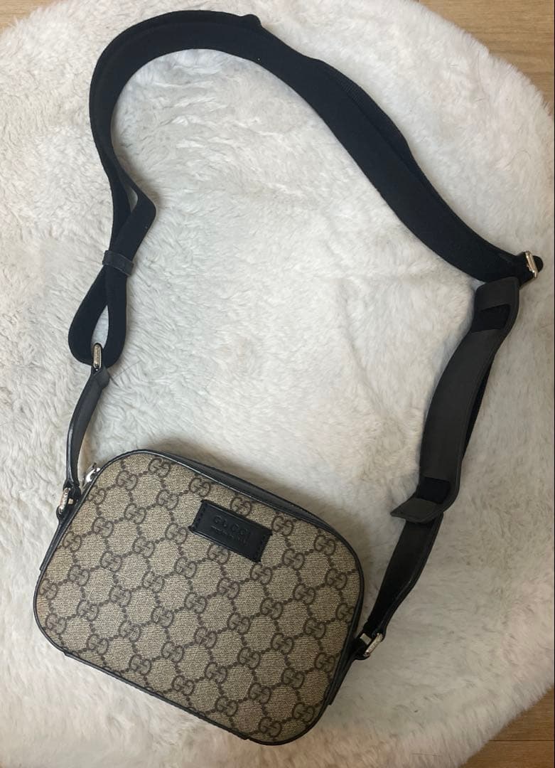 GUCCI レディースショルダーバッグ