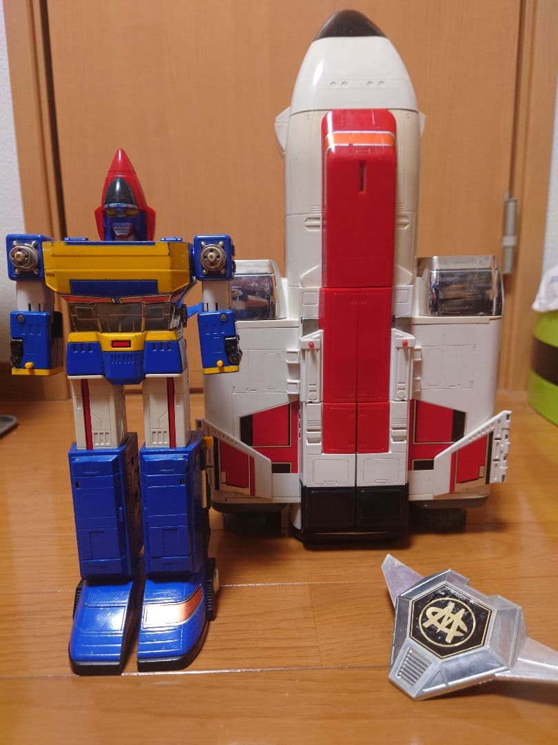 チェンジロボ　DX デラックス超合金　シャトルベース　ビッグスケール