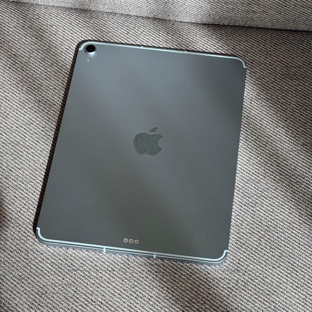 10月購入iPad Air M3 11インチ ブルー セルラーモデル