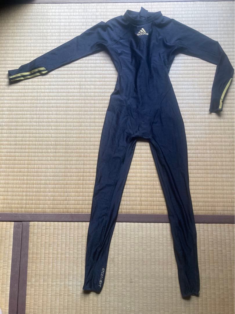 adidasフルボディスーツ競泳水着S〜Mサイズ相当 ジッパー壊れてます。