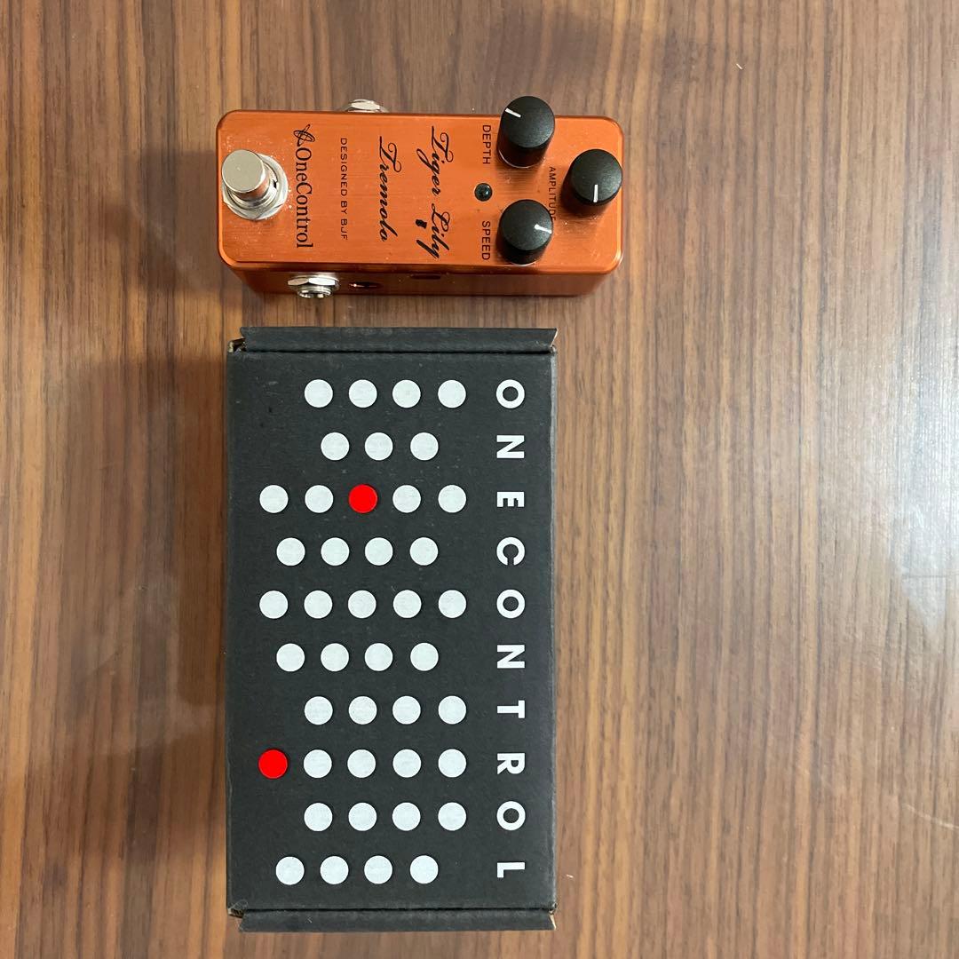 ギター Tiger Lily Tremolo