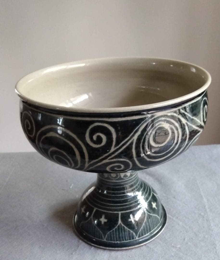 越前焼　あかね陶房　山路茜　藍化粧のポップモダニズムな斬新デザイン巨大コンポート