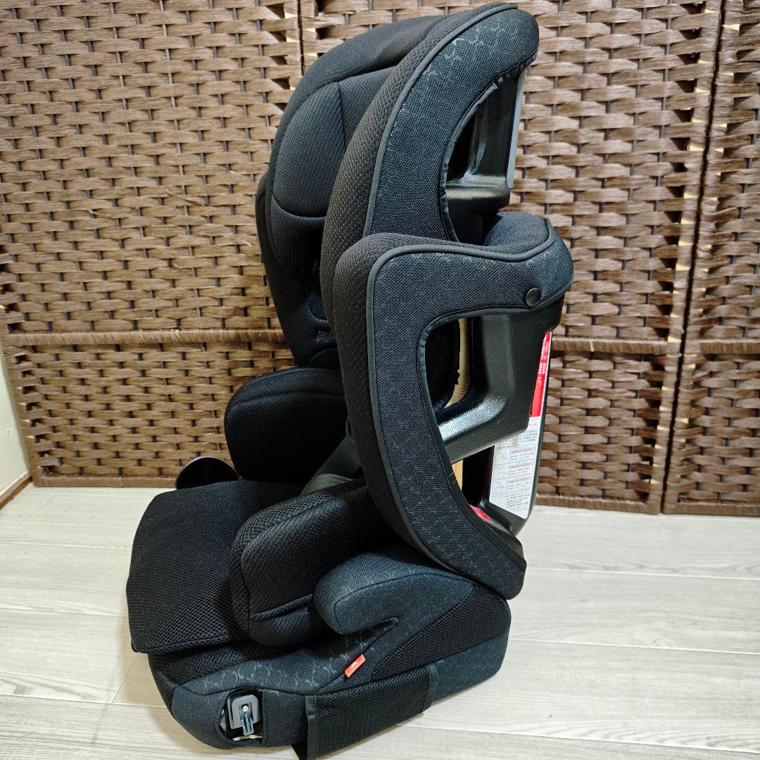 【美品】 アップリカ エアグルーブプラス ストリングブラック ジュニアシート