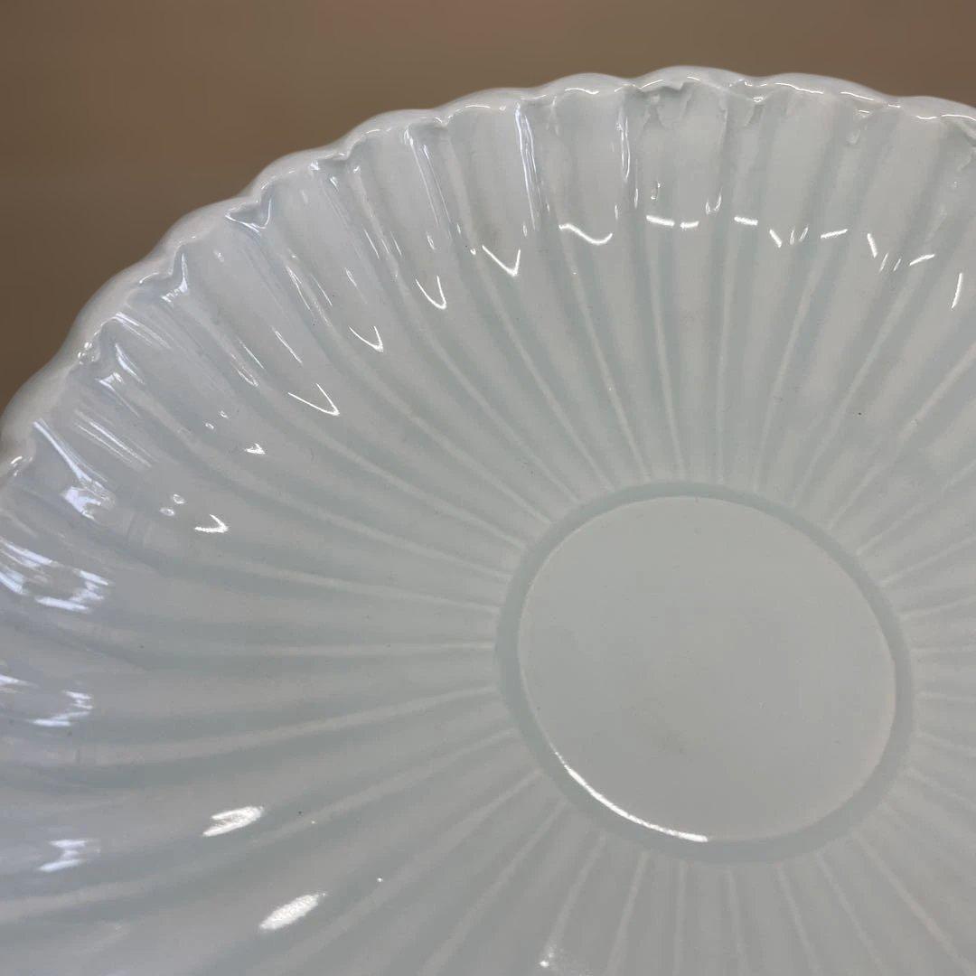 上田恒次　白磁菊皿　共箱