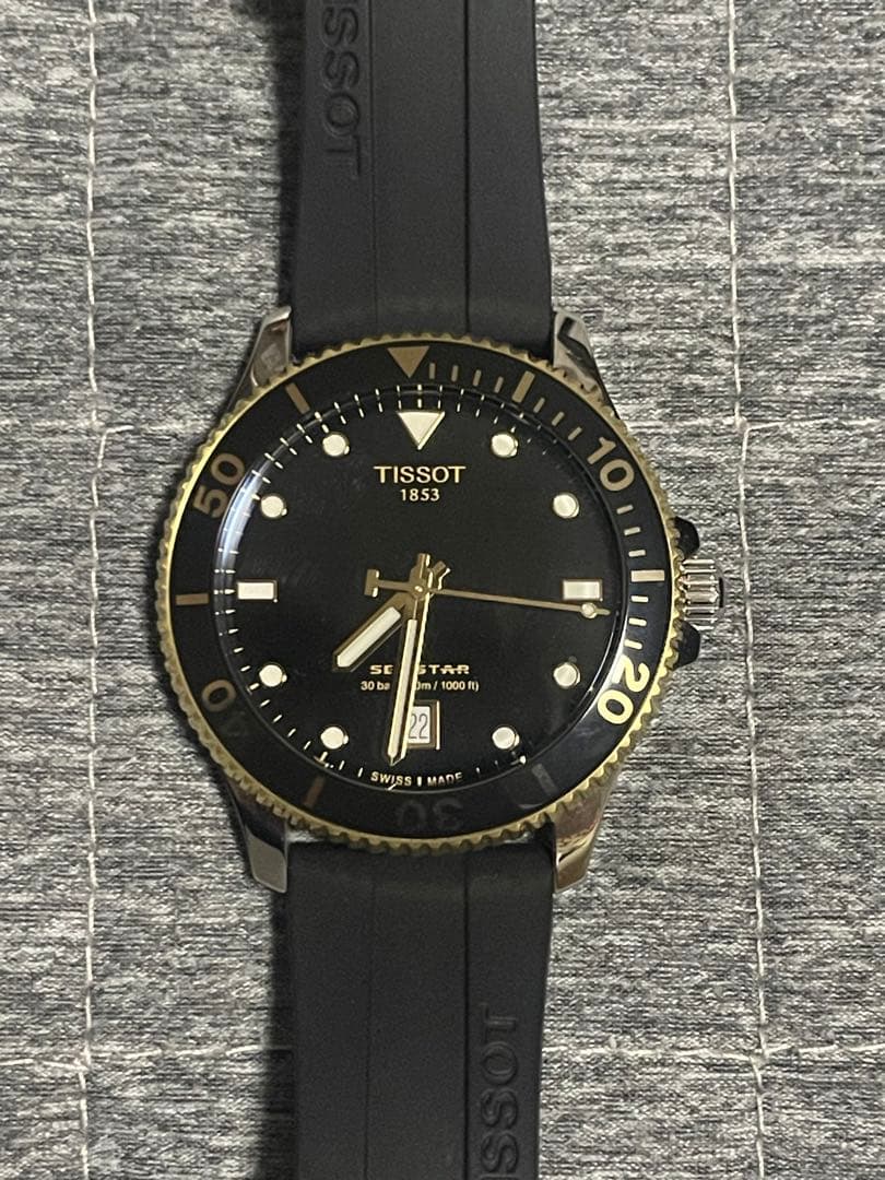 TISSOT Seastar 1000 黒 ラバーベルト　新春キャンペーン