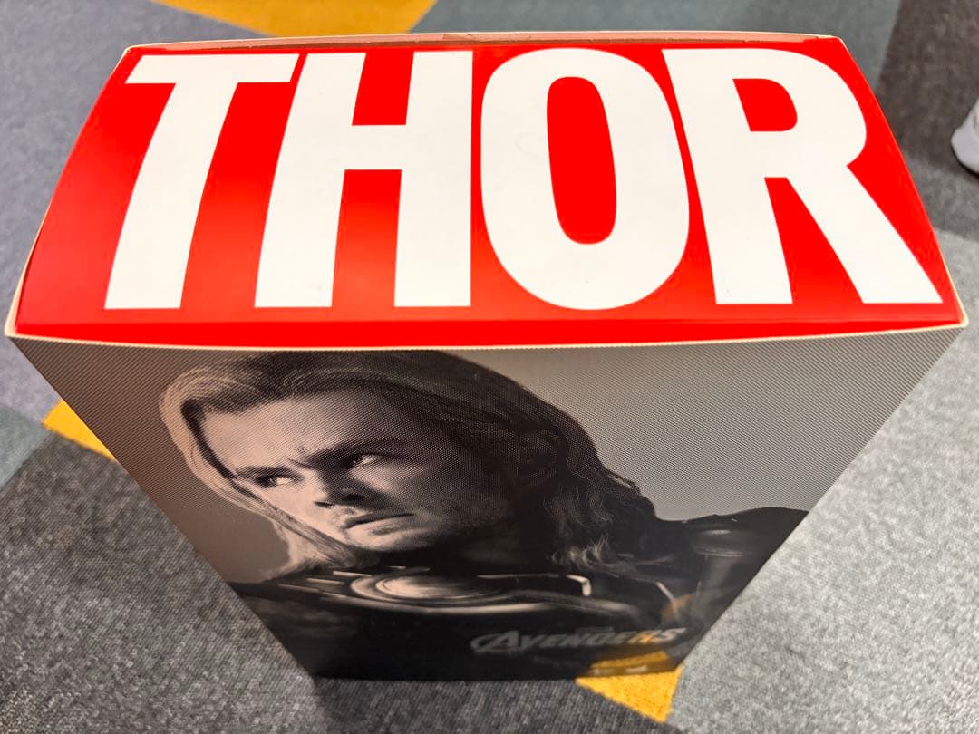 アベンジャーズ 1/6スケールフィギュア マイティー・ソー